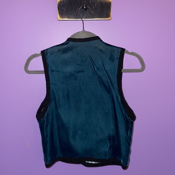 Beautiful Vintage vest I bought downtown Toronto! - Picture 2 of 3